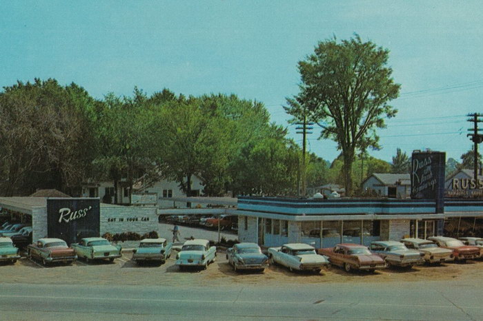 Holland Mi 1950S-60S Cars @ Russ Drive-In (newer photo)